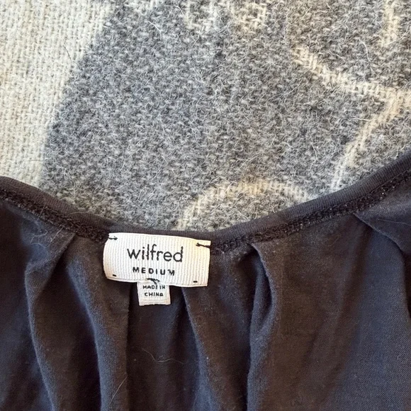 🐈⬛💕Wilfred Ruffle Top - Picture 3 of 4